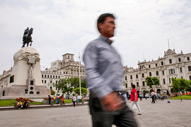 plaza-san-martin-En-Lima-Agenda-Cultural-autor-javier-gragera